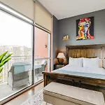 5M217 Longterm Stay Just Across The River From Downtown