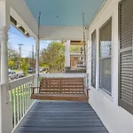 Historic Family Home *Walk To Bars & Restaurants*