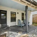 Historic Family *walk To Bars & Restaurants* Holiday home
