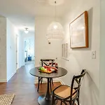 Holiday home - 1808 State St #208