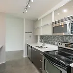 5m222- Unfurnished Amazing Layout Holiday home