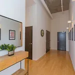 5m600- Two Bedroom Penthouse Holiday home Nashville