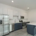 415 Merritt