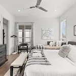 Always A Guest Favorite! Luxe With Huge Rooftop And 7 Beds *