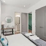 Always A Guest Favorite! Luxe With Huge Rooftop And 7 Beds Holiday home