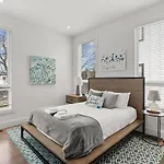 Holiday home Always A Guest Favorite! Luxe With Huge Rooftop And 7 Beds