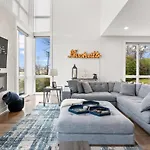 Holiday home Always A Guest Favorite! Luxe With Huge Rooftop And 7 Beds *