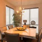 Always A Guest Favorite! Luxe With Huge Rooftop And 7 Beds *