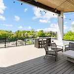 Always A Guest Favorite! Luxe With Huge Rooftop And 7 Beds Holiday home