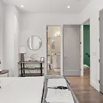 Always A Guest Favorite! Luxe With Huge Rooftop And 7 Beds * Nashville