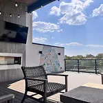 Always A Guest Favorite! Luxe With Huge Rooftop And 7 Beds Holiday home