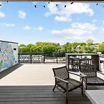 Holiday home Always A Guest Favorite! Luxe With Huge Rooftop And 7 Beds