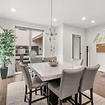 Always A Guest Favorite! Luxe With Huge Rooftop And 7 Beds *