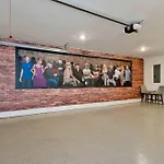 Nashville Delight - Fun Murals & Downtown Views