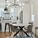 Delight - Fun Murals & Downtown Views Holiday home Nashville