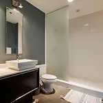 5m332- Sleek And Spacious In East Holiday home