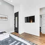 Holiday home C On Music Row, 4 Min Broadway Nashville