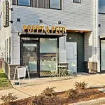 Modern Townhome 2 Miles South Of Downtown And Broadway Ave