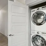 Modern Townhome 2 Miles South Of Downtown And Broadway Ave
