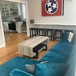 Holiday home The Playhouse: 4br With Spa, Basketball & Games Nashville