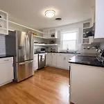 Holiday home The Playhouse: 4br With Spa, Basketball & Games *