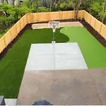 The Playhouse: 4br With Spa, Basketball & Games *