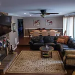 Hall Of Fame Private Resort-9 Miles To Downtown Pools Arcade Holiday home *