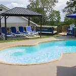 Hall Of Fame Private Resort-9 Miles To Downtown Pools Arcade Holiday home *