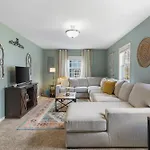 Big Cozy House 3 Mi To Downtown With Outdoor Fire Pit Holiday home