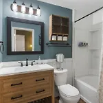 Big Cozy House 3 Mi To Downtown With Outdoor Fire Pit * Nashville