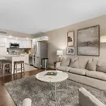 Holiday home On Famous Music Row - Pool, Parking, Walk To Bars