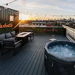 Modern Cowboy Retreat Holiday home