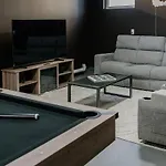 Modern Cowboy Retreat Holiday home *
