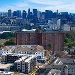 Sleeps 18 3 Modern Midtown Apartments W Gym Pool Walkable To Shops Eats