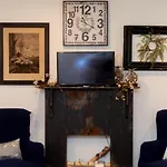 Broadway Breeze Escape Modern Nashville Comfort