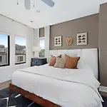 Harlow On Hawkins - Steps To Gulch Rooftop Views
