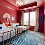 Funtastic 4 Bdr In The Nations Holiday home Nashville