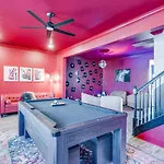 Holiday home Funtastic 4 Bdr In The Nations