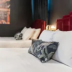 Funtastic 4 Bdr In The Nations Holiday home Nashville