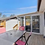 Cute, Charming, West Nash,1 Bed 1bath , Private Fenced Yard Holiday home *