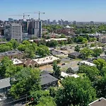 The Nomad 48-Person Hillsboro Village Retreat Studio 1Br Spaces