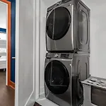 Chic Oasis 2 Miles From Dt - Pool Table - B-Dashy