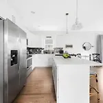 Chic Oasis 5 Mins To Broadway 8 Beds B-nashy *