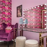 Diva Glam - Luxe - Dt 2miles - 8 Q Beds - Wow *