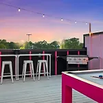 Disco Cowgirl Broadway 2miles - 8 Q Beds - Rooftop - Omg Holiday home Nashville