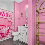 Girls' Getaway - Flamingle House - Broadway 2 Miles - Rooftop - Wow *