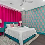 Girls' Getaway - Flamingle House - Broadway 2 Miles - Rooftop - Wow * Nashville