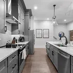 14 Bed Luxe Retreat With Game & Perfect For Large Groups!