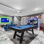 Holiday home 14 Bed Luxe Retreat With Game & Perfect For Large Groups! Nashville
