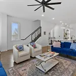 Holiday home 3 Miles To Broadway -garage, Patio, Walk To Shops